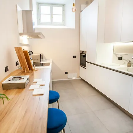Baragiola Apartment Como